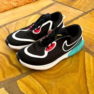 Nike Running Sneakers - Youth 7Y or Women’s 9